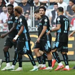 Samsunspor deplasmanında oynayan Trabzonspor futbolcuları