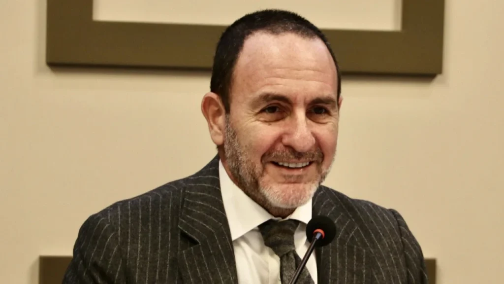 emre alkin kimdir
